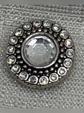 BLING - Snap Button Charm - 18mm/20mm - Genuine Magnolia & Vine Charm